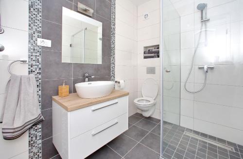 One-Bedroom apartment Standard image 2