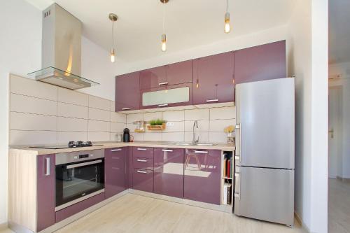 One-Bedroom Apartment image 4