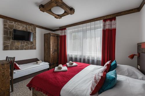 2 bedrooms, 4 beds