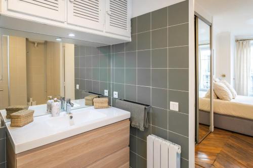Appartement Haussmannien Étoile - image 12