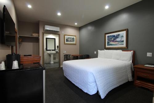 Queen Room - Disability Access