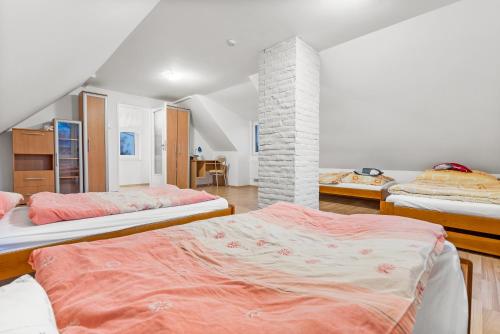 Chata Na Výsluní (Chata Na Vysluni) in โปลิชกา