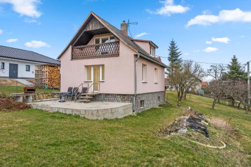 Chata Na Výsluní (Chata Na Vysluni) in โปลิชกา