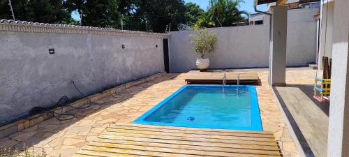 Casa com garagem wi-fi e área de lazer com piscina