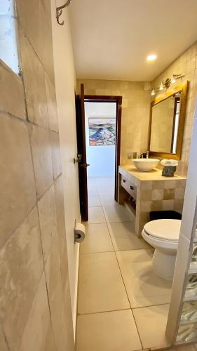 Beautifully Renovated 2 Bedroom Great Location Beautifully Renovated 2 Bedroom Great Location