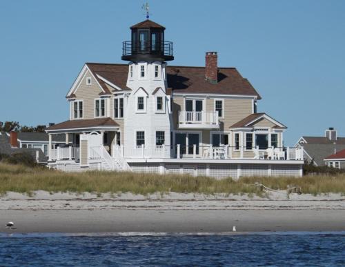 West Yarmouth - Luxury Oceanfront Vacation Home, Yarmouth