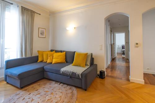One-Bedroom Apartment image 10