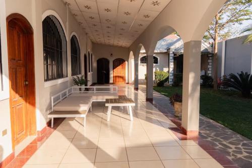 Casa Familiar con Piscina y Aire Acondicionado Concepción Batres (Casa Familiar con Piscina y Aire Acondicionado Concepcion Batres) in Jucuaran