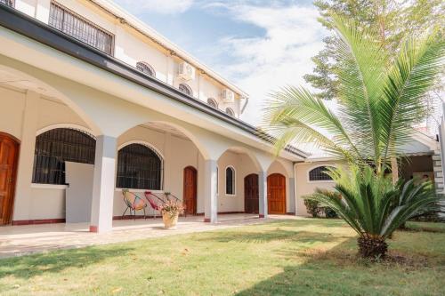Casa Familiar con Piscina y Aire Acondicionado Concepción Batres (Casa Familiar con Piscina y Aire Acondicionado Concepcion Batres) in Jucuaran