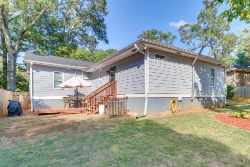 Updated Farmhouse with Backyard 10Mi to Dtwn Atlanta - image 11