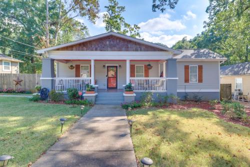 Updated Farmhouse with Backyard 10Mi to Dtwn Atlanta - image 12