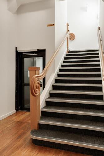 NEW - 2BRD CBD Apartment