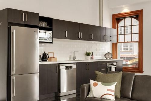 NEW - 2BRD CBD Apartment