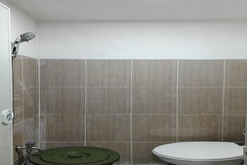 Hotel O Melros Place Homestay - 화장실