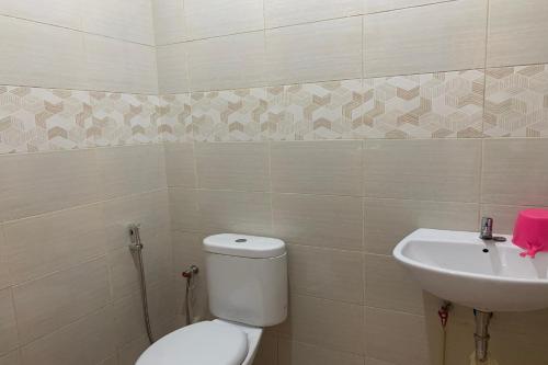 Hotel O Melros Place Homestay - 화장실