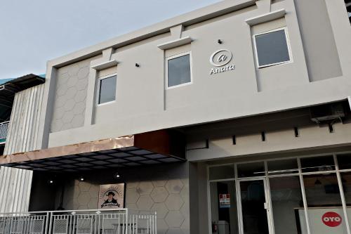 Super OYO 2756 Anata - 출입구