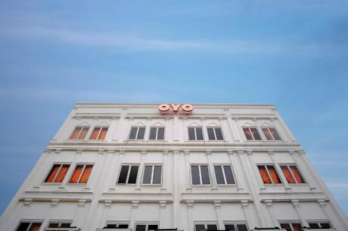 Entrance, Hotel O Bakti Homestay in Medan Area