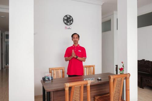 Hotel O 111 Residence - 로비
