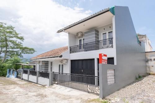 Bejárat, Hotel O Nareswari Guest House Syariah in Magelang