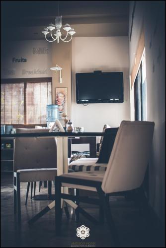 Shared lounge/TV area, Aktaion Hotel in Igoumenitsa