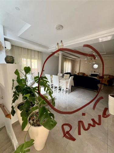 Étage privé tout confort deux chambres salle de bain et cuisine (Etage prive tout confort deux chambres salle de bain et cuisine) in Ariana