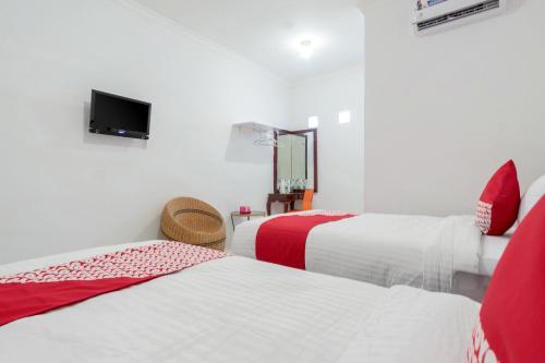 Delxue Twin Room image 4