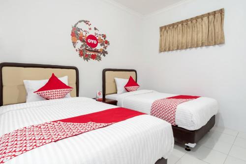 Delxue Twin Room image 2