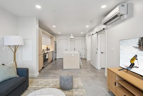 One-Bedroom Apartment with Balcony image 9