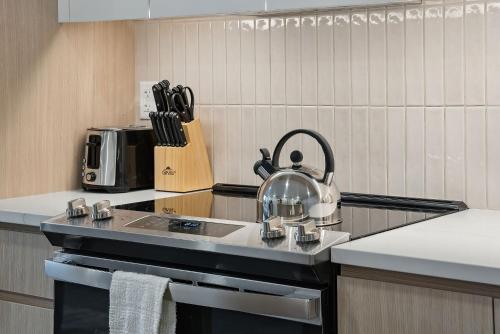 One-Bedroom Apartment image 3