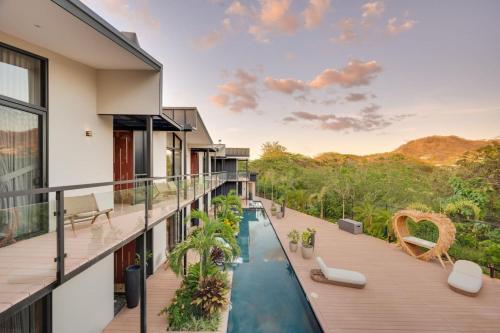 The Bungalows #8 - Boutique Hotel in Flamingo Beach - Top Level Studio in Playa Flamingo