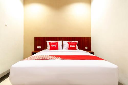 Standard Double Room image 5