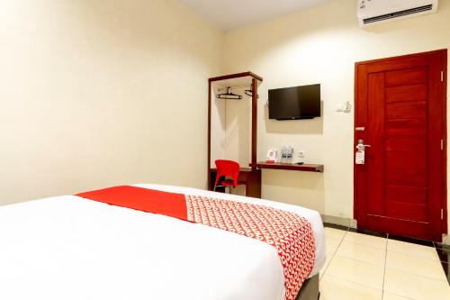 Standard Double Room image 3
