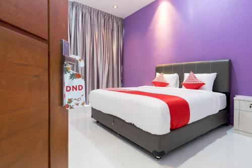 Hotel O Royal Guest House in Medan Maimun