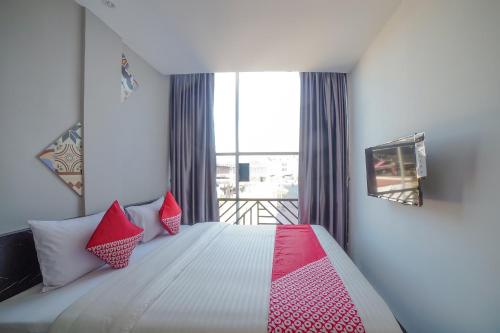 Deluxe Double Room image 4
