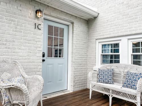 New Studio Apt w KING Bed 1mi to Columbias Sq