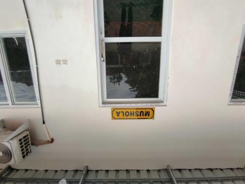 Lobby, Hotel O Wisma Syariah Lahundape in Baruga