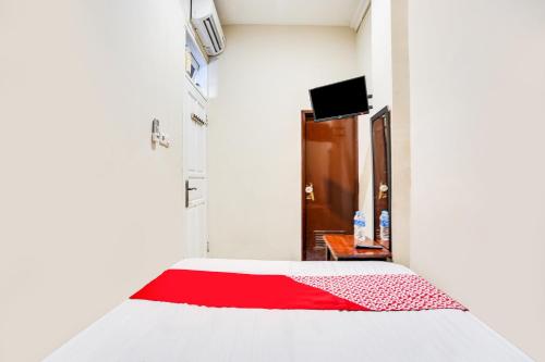 Budget Double Room image 5