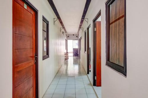 Lobby, Hotel O Graha Hsc Syariah in Depok