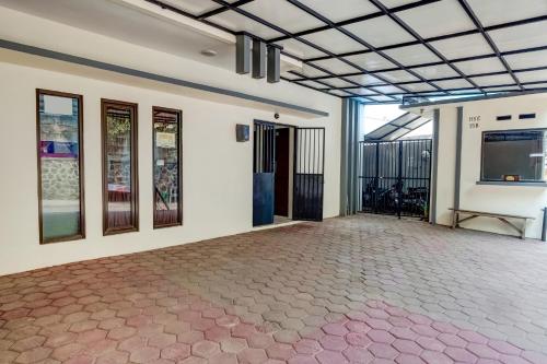 Entrance, Super OYO 3878 Graha Hsc Syariah in Depok