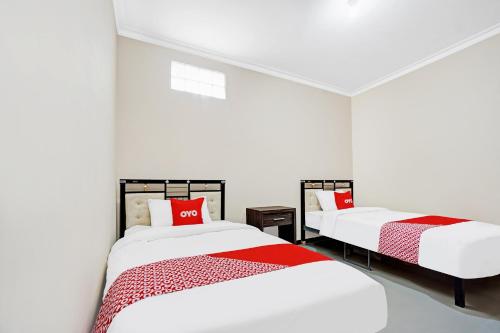 Delxue Twin Room image 5