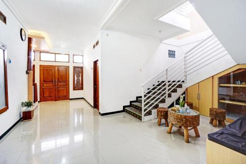 Vestíbul, Hotel O Avisha Guest House Syariah in Malang