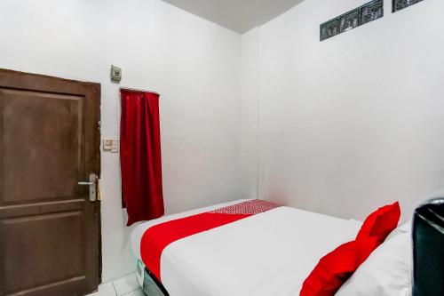 Standard Double Room image 7