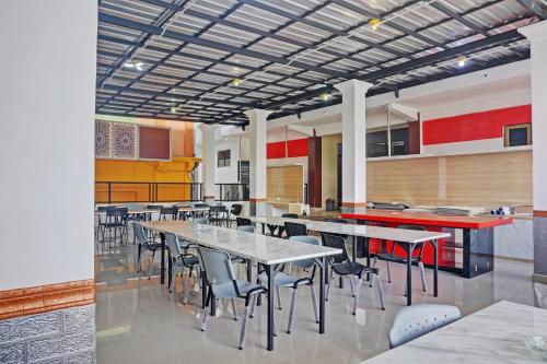 Vestibule, Hotel O De Luna Hotel in Banjarbaru