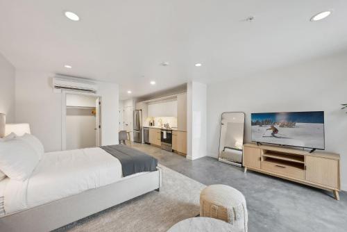 Studio room in Placemakr Salt Lake City