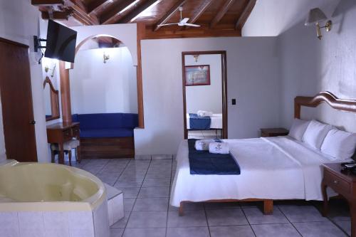 Hotel Frances - image 4