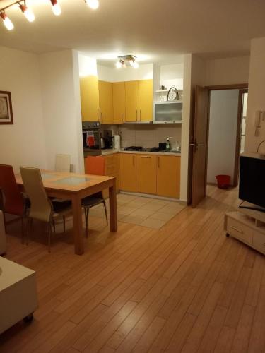 Two-Bedroom Apartment with Balcony image 2