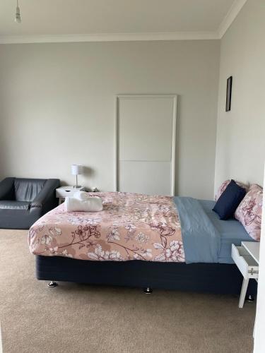 Attached Units on Madras! Unit A