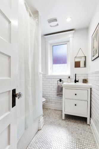Stylish & Spacious 3BR in Downtown Toronto, Toronto (foto 8)