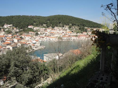  Apartments Matko in Pučišća