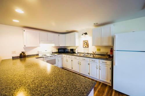Upscale Moosehead lake Suite downtown Greenville in Greenville (ME)